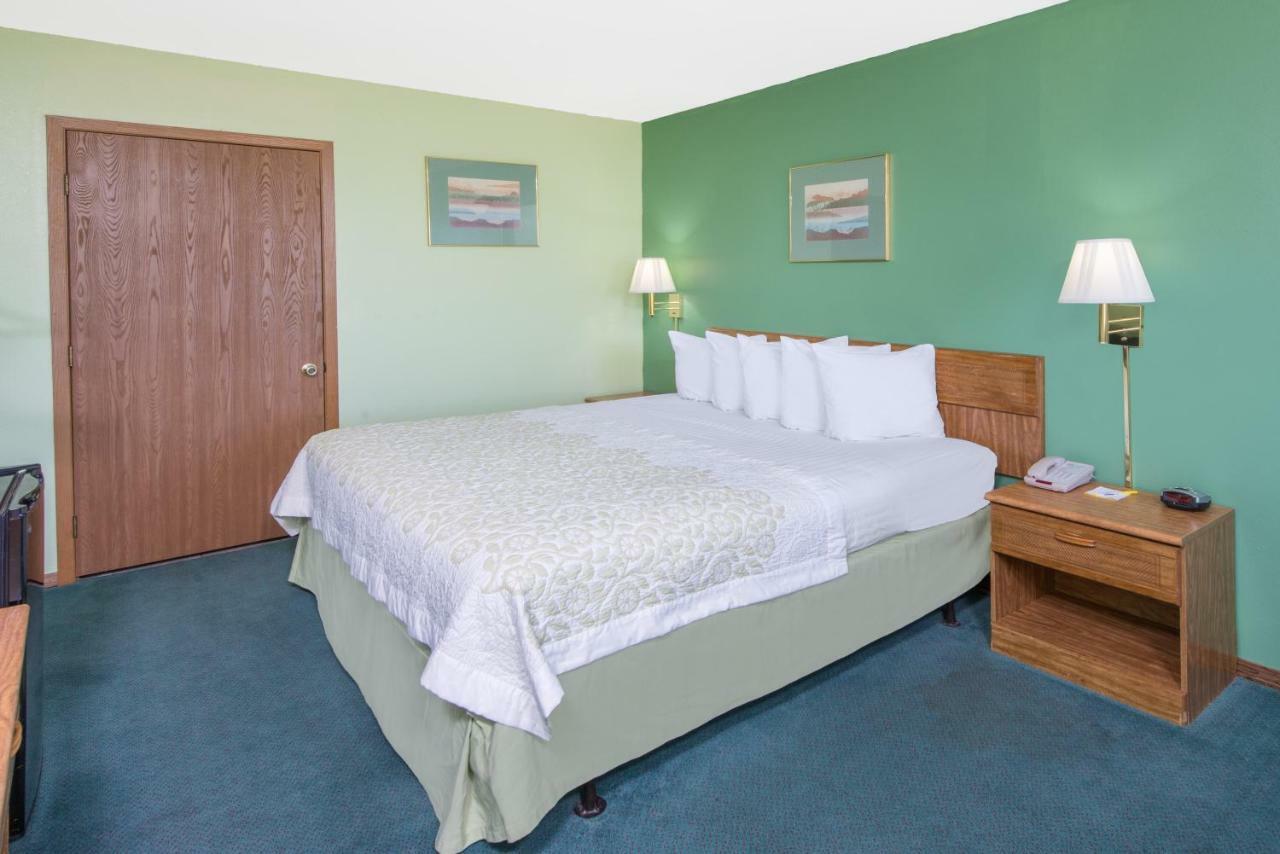Days Inn By Wyndham Mountain Grove Eksteriør billede